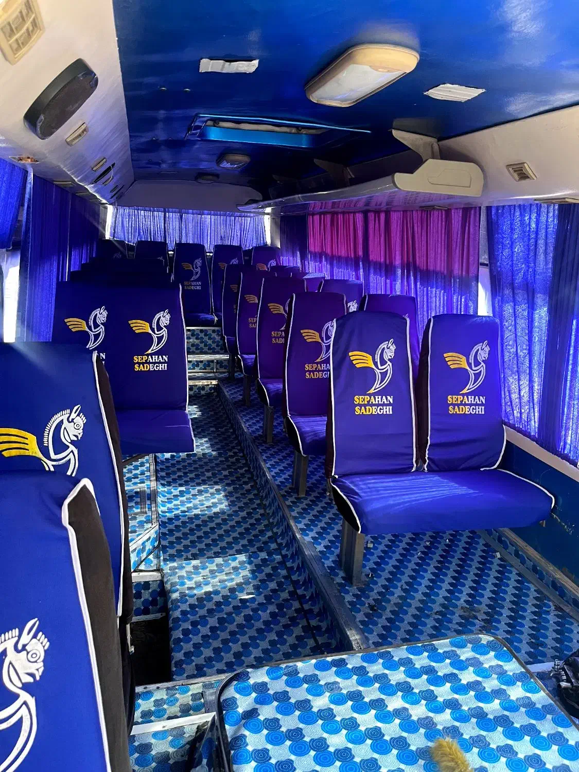 مینی بوس 21 نفره برای دربستی تور های گردشگری|خدمات حمل و نقل|اصفهان, آهنگران|دیوار