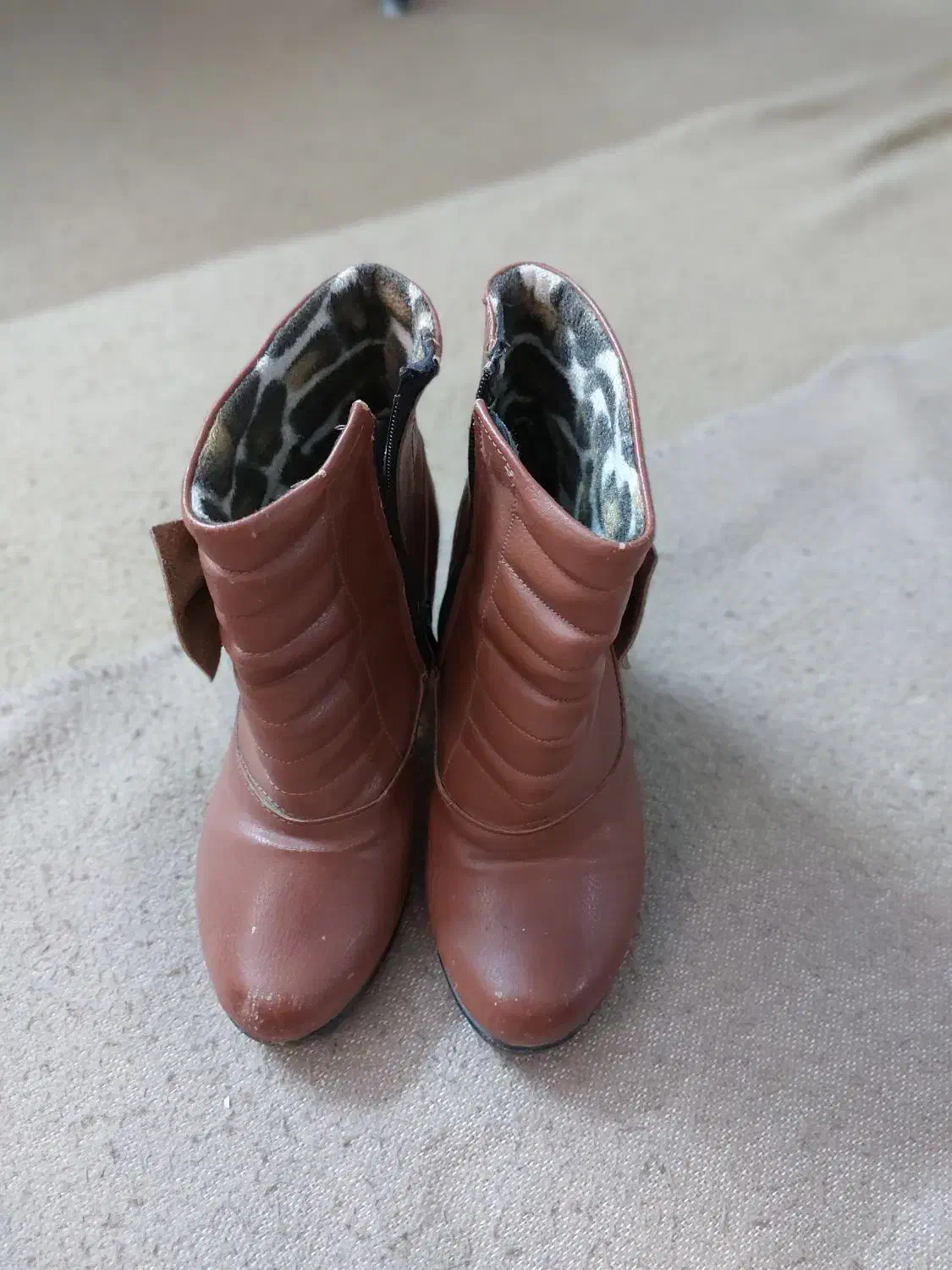 کفش و کاپشن|کیف، کفش، کمربند|خوی, |دیوار