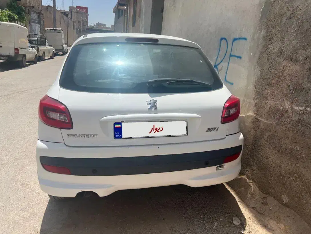 ۲۰۷ اتومات مدل ۹۶|خودرو سواری و وانت|شیراز, گویم|دیوار