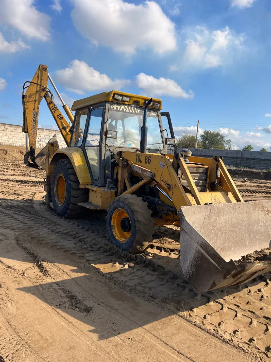 بیل بکهو Tdl86|خودرو سنگین|فرح آباد, |دیوار