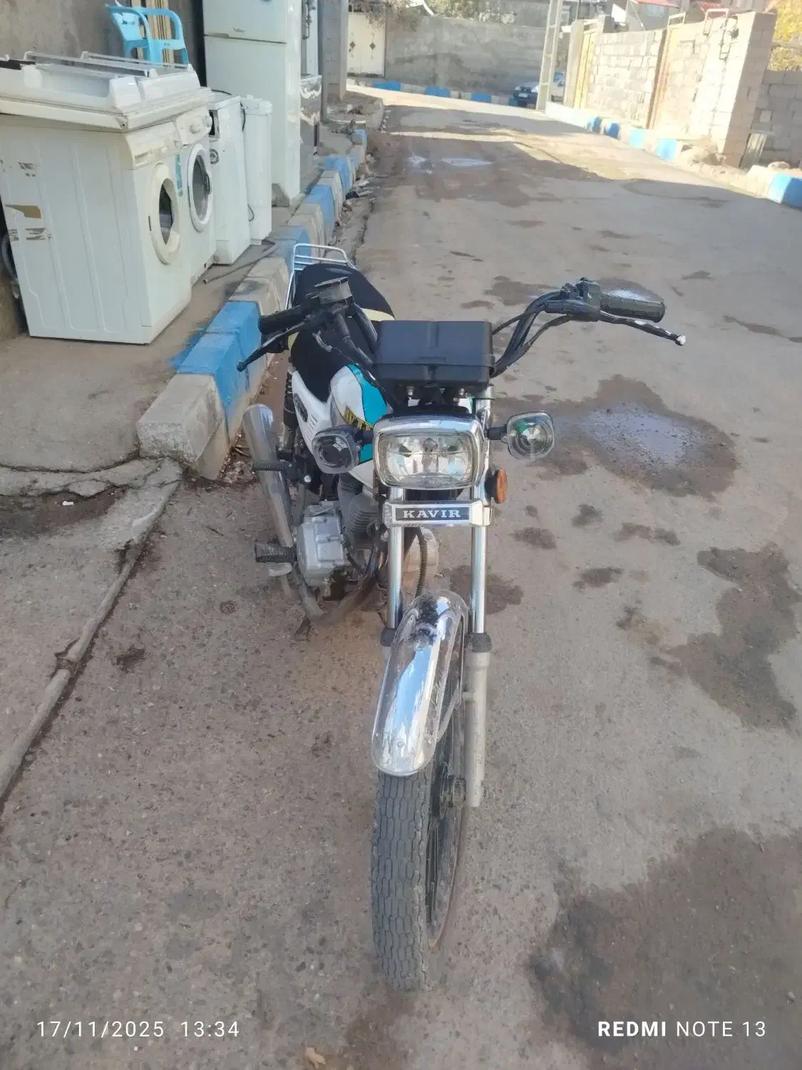 کویر 1401،|موتورسیکلت|ماهنشان, |دیوار