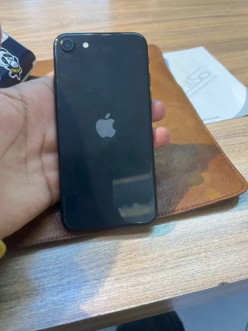آیفون Se2020 پارت نامبر LLA ظرفیت 128 گیگ مشکی|موبایل|بیرجند, |دیوار