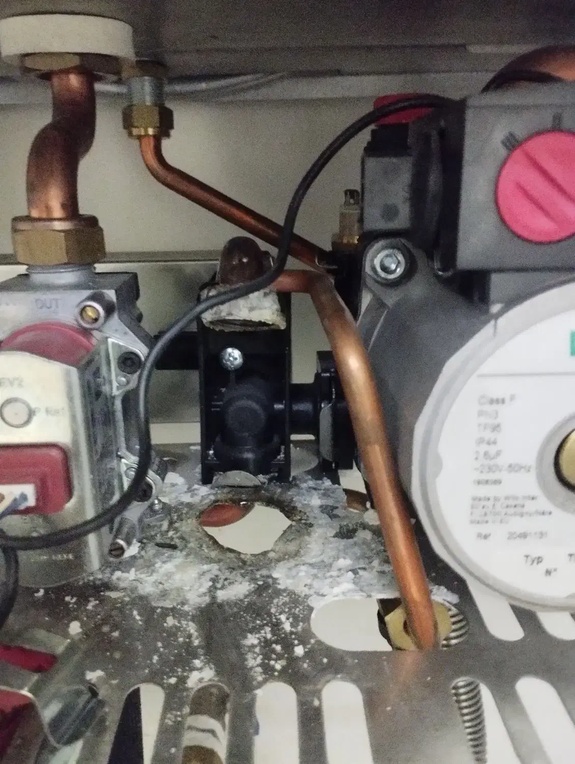 تعمیرکار سرویس پکیج ابگرمکن بخاری هود گاز در مشهد|خدمات پیشه و مهارت|مشهد, امام خمینی|دیوار