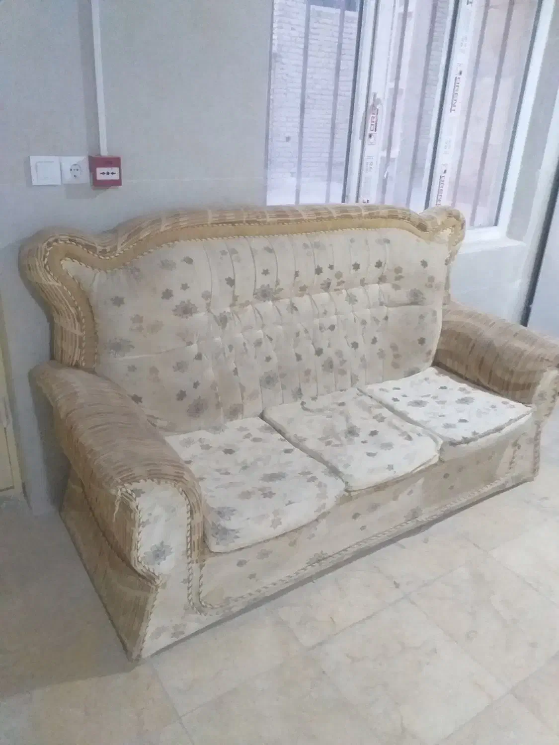 مبل|مبلمان خانگی و میز عسلی|ایلام, |دیوار