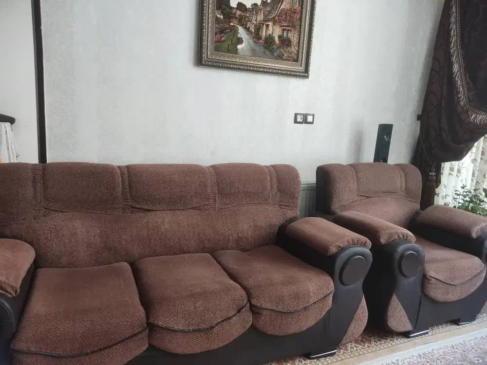 مبل راحتی ۷ نفره در حد نو|مبلمان خانگی و میز عسلی|فلاورجان, |دیوار