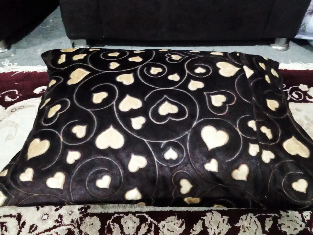 بالشت و روبالشتی|رختخواب، بالش، پتو|شیراز, جرسقان|دیوار