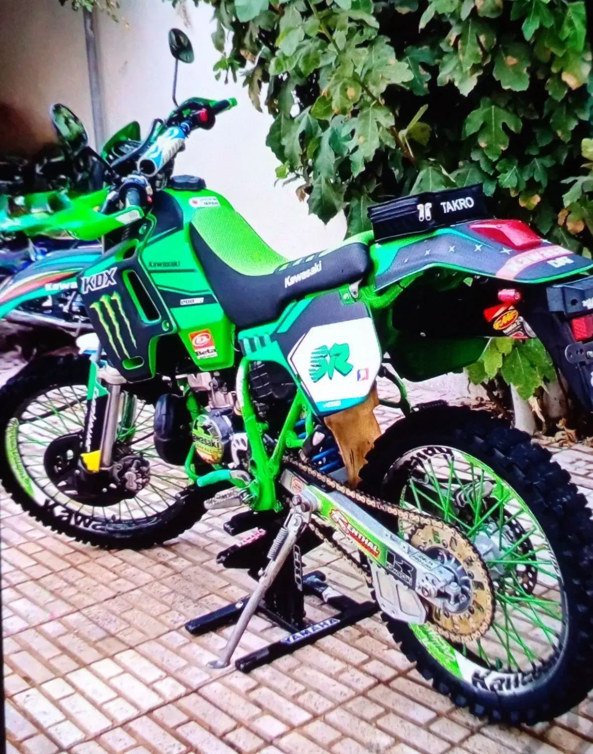 کاوازاکی کا دی ایکس|موتورسیکلت|پل سفید, |دیوار