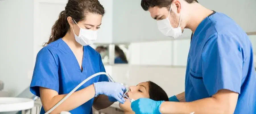 دستیار دندانپزشکی|استخدام درمانی، زیبایی، بهداشتی|تهران, نیاوران|دیوار