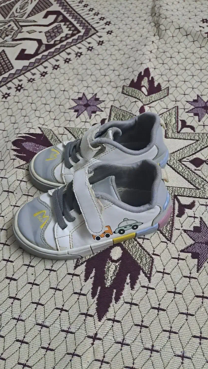 کفش دخترانه و پسرانه|کفش و لباس بچه|یزد, |دیوار