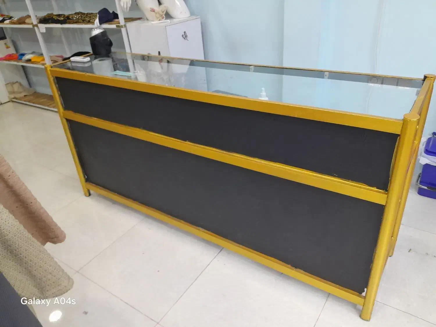 ویترین شیشه ای ...پرده|فروشگاه و مغازه|شیراز, هفت تنان|دیوار