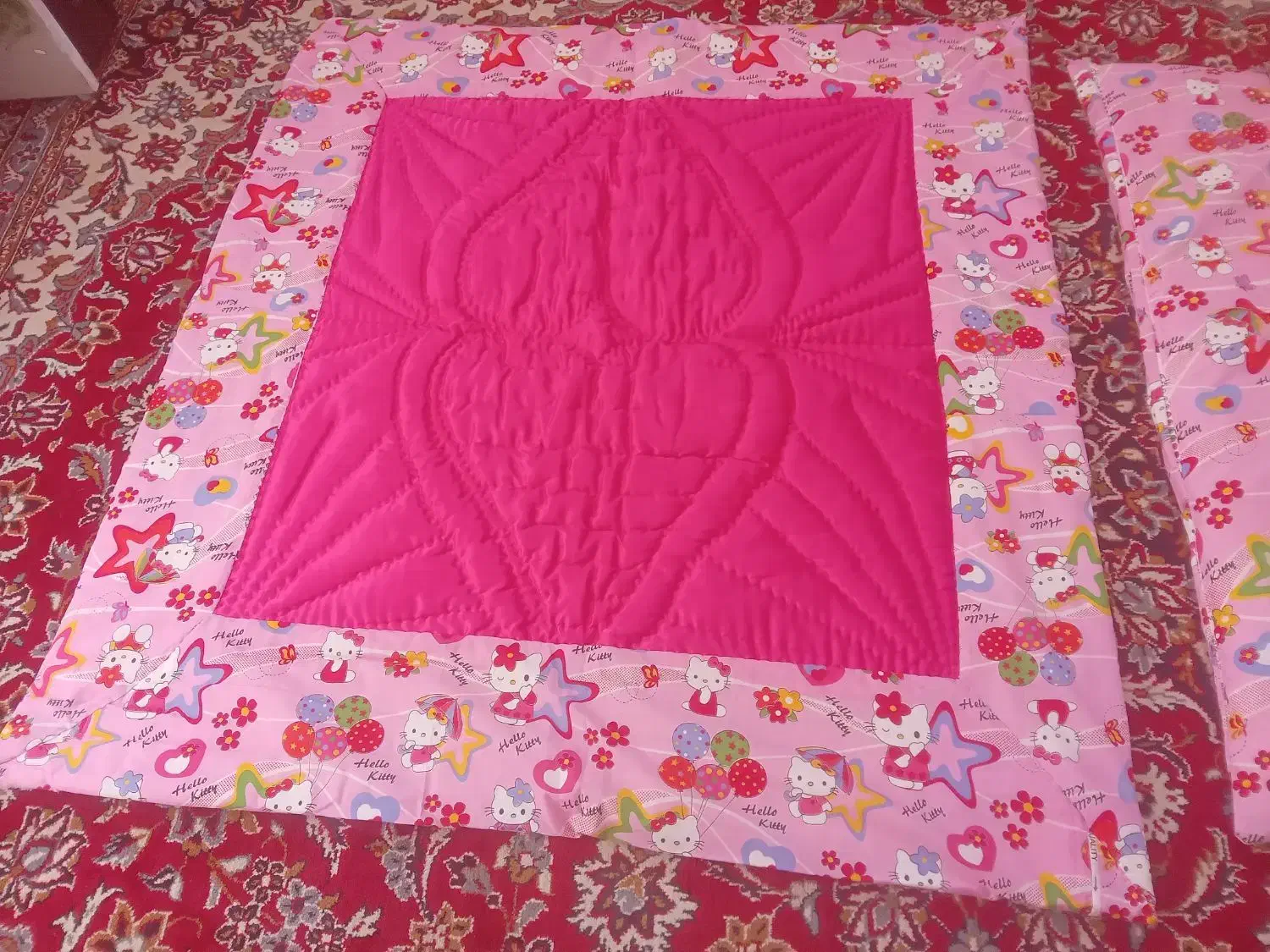 لحاف و تشک|رختخواب، بالش، پتو|قائن, |دیوار