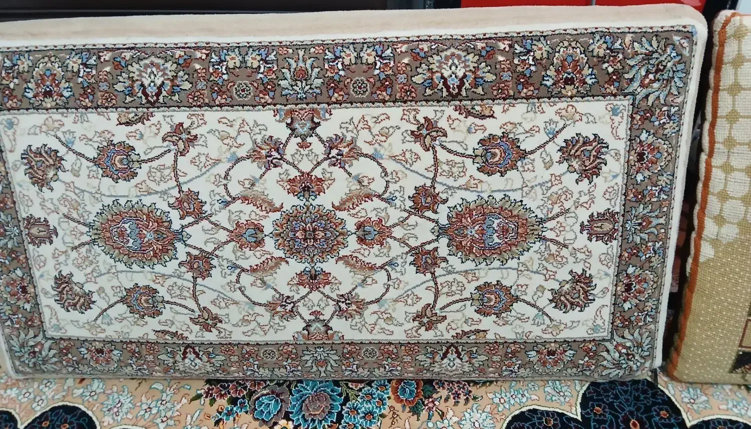 پشتی|پشتی|اقبالیه, |دیوار