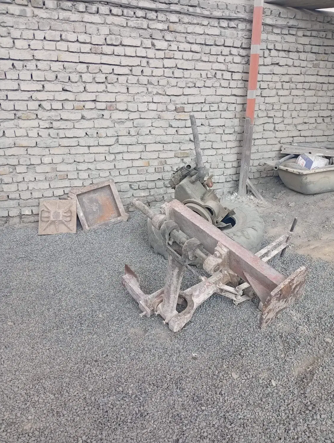 پرس موزاییک سازی وصاب بازویی|ماشینآلات صنعتی|اراک, |دیوار