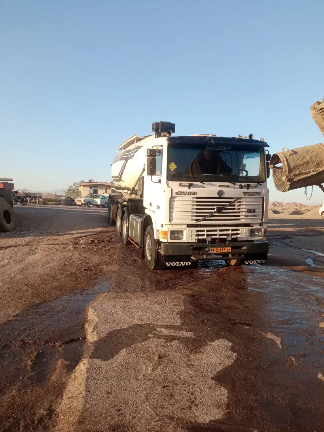 F12|خودرو سنگین|میانه, |دیوار