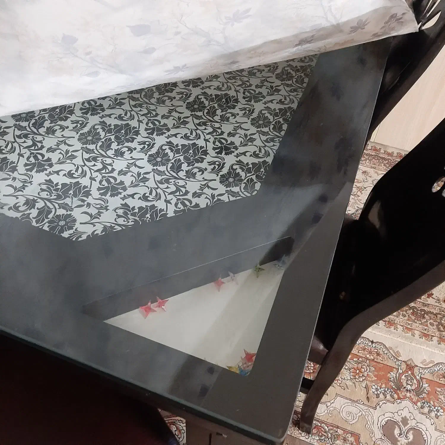 میز غذاخوری و تخت|میز و صندلی غذاخوری|زنجان, |دیوار