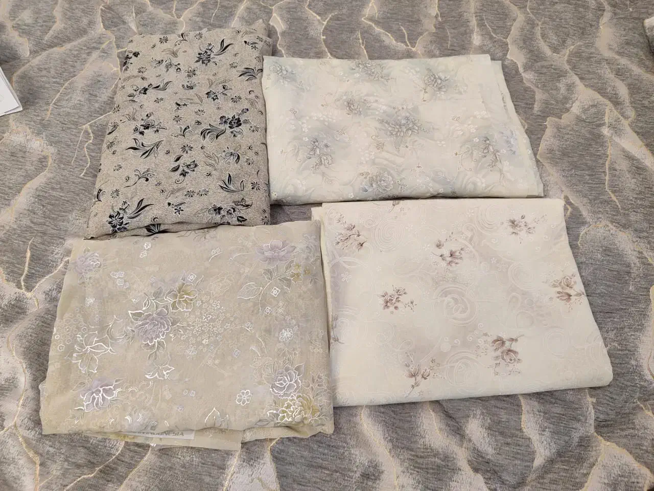 چادر مجلسی|لباس|تهران, سوهانک|دیوار