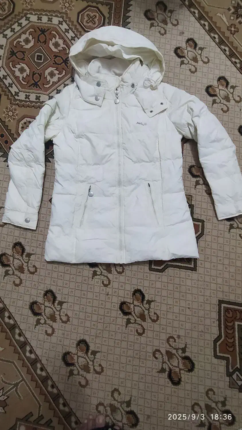 کابشن|لباس|زابل, |دیوار