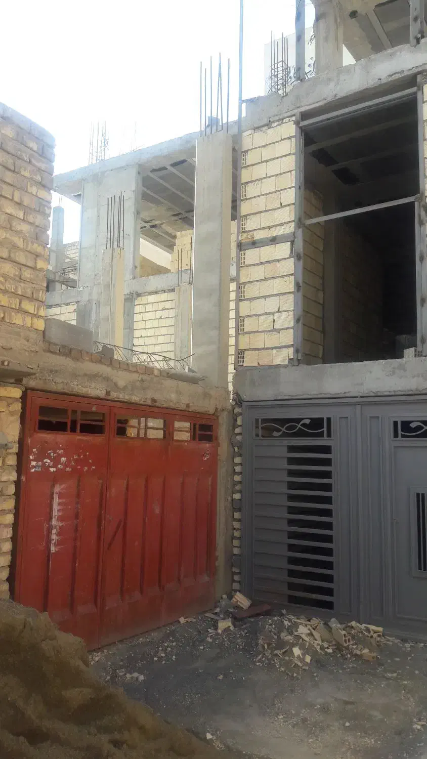 ماشین رو با سند 6 دانگ در بهترین لوکیشن منطقه 2|فروش خانه و ویلا|اصفهان, جاوان|دیوار