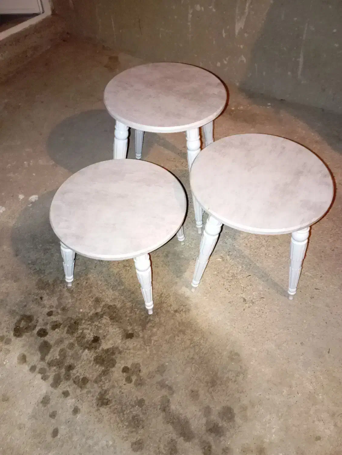 سه تاصندلی|صندلی و نیمکت|سراب, |دیوار