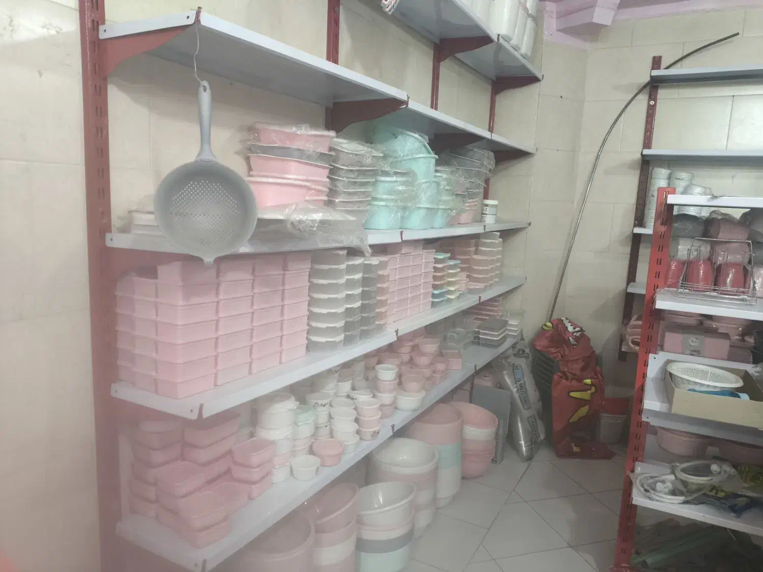 فروش یکجا لوازم پلاستیکی به قیمت خرید|حراج|هشتگرد, شهرک بعثت|دیوار