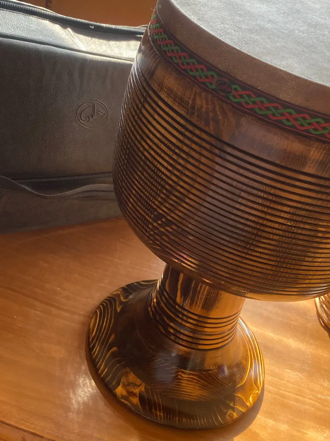 تنبک ۲۷ تک مهر چوب گردو حرفه ای حلمی با سافت کیس|سازهای سنتی|تهران, اکباتان|دیوار