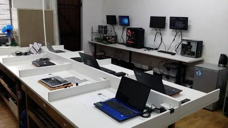 تعمیرات تخصصی لپ تاپ لبتاب LAPTOP|خدمات رایانه‌ای و موبایل|تهران, میرداماد|دیوار