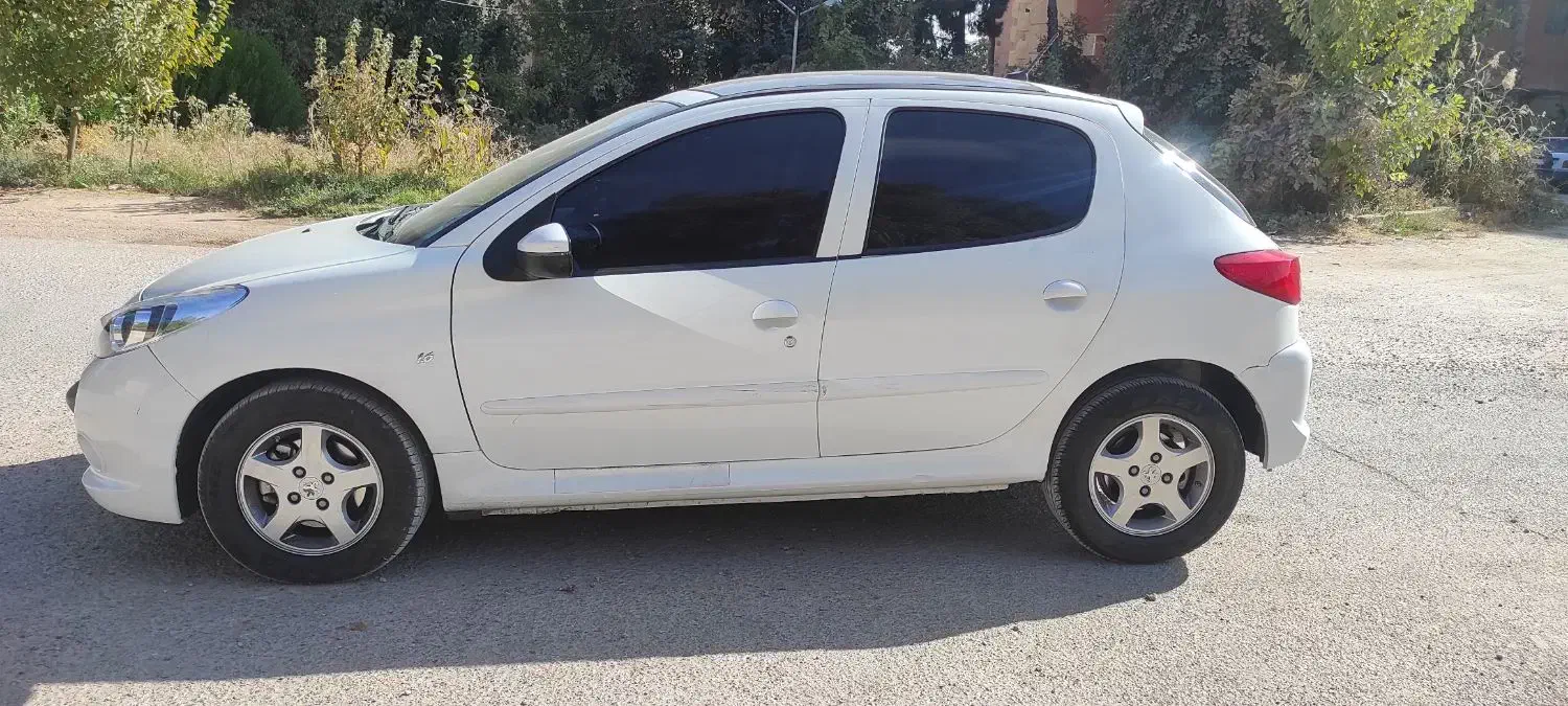 پژو 207 TU5 پاناروما مدل 1403|خودرو سواری و وانت|شیراز, منطقه هوایی شهید دوران|دیوار