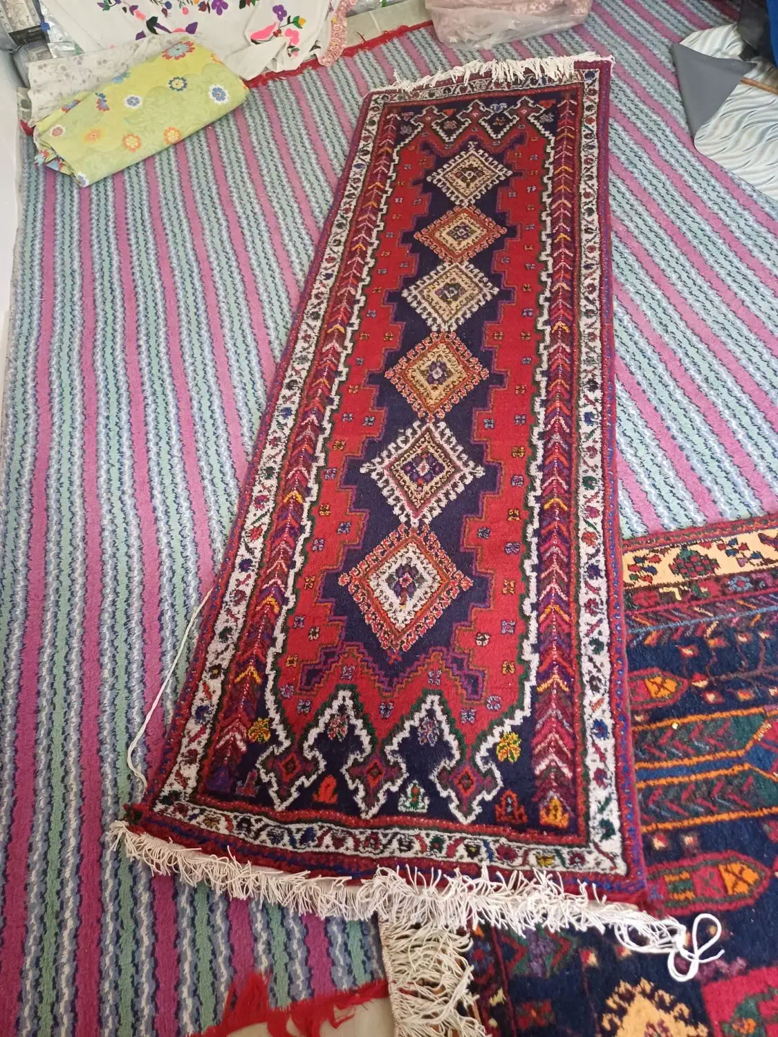 فرش دستباف قالی و کناره|فرش|کرمان, |دیوار