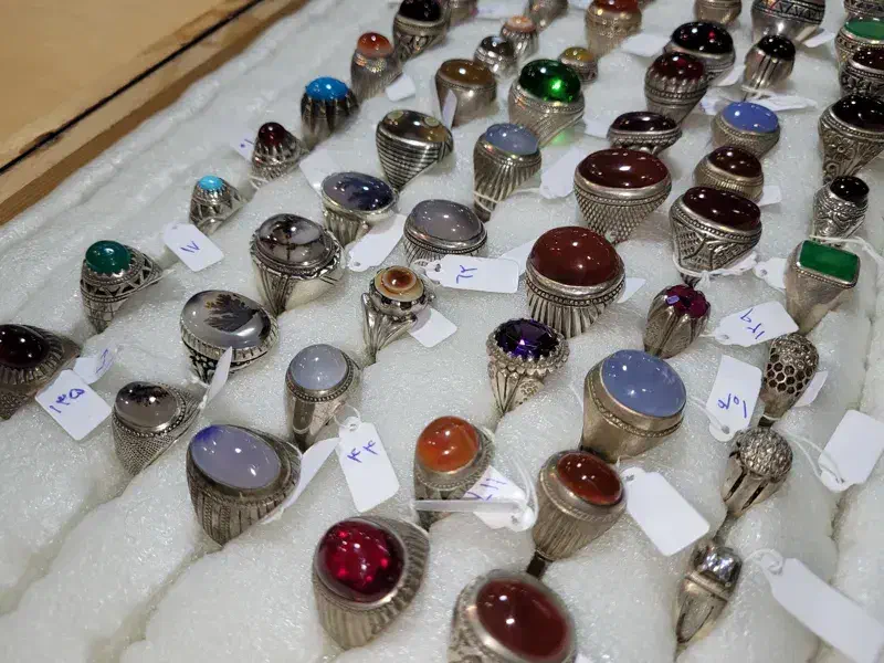 فروشنده و خریدار اجناس نقره|کلکسیون اشیاء عتیقه|رودهن, |دیوار