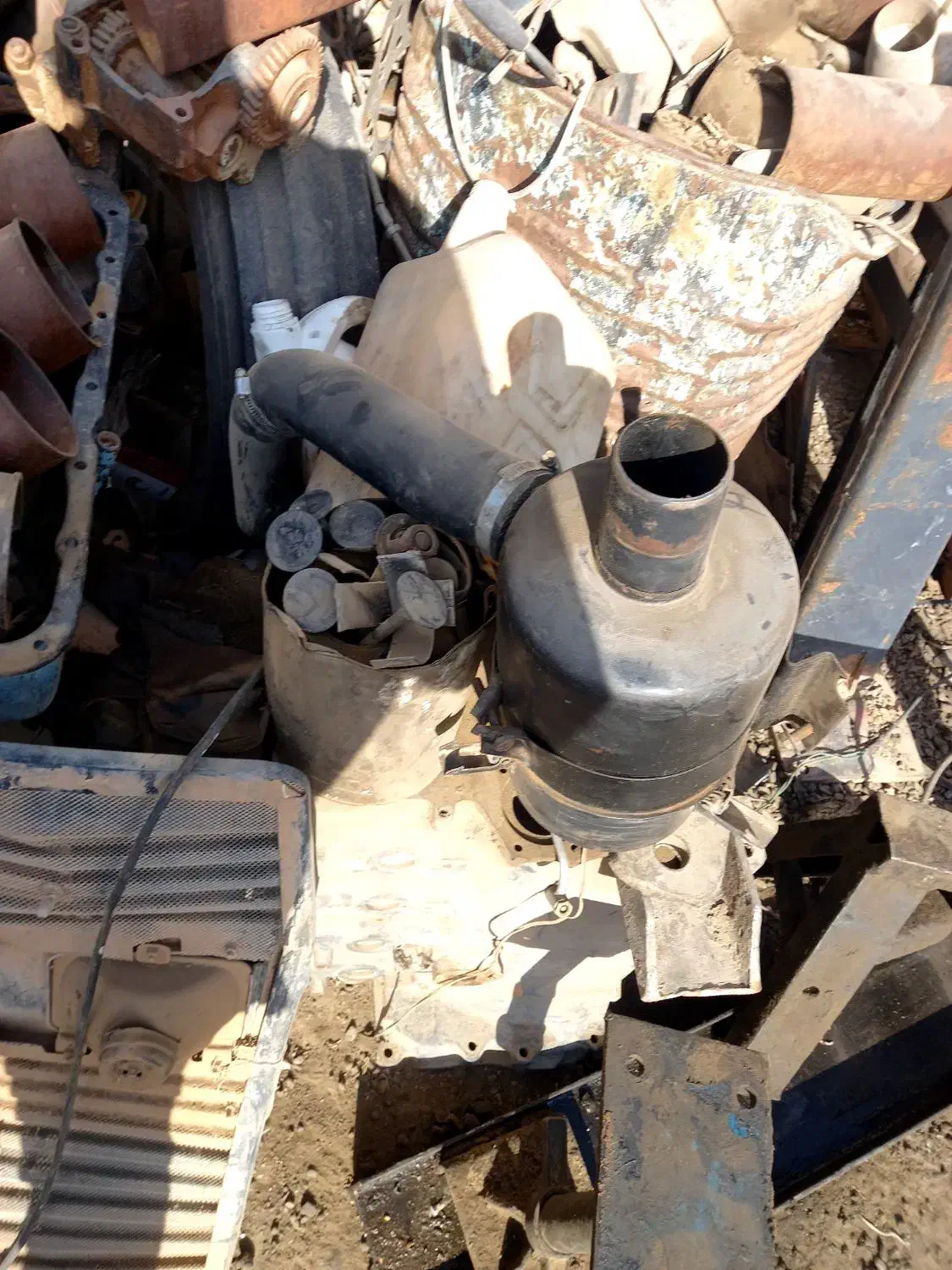 انواع اتاق و هواکش و خرمنکوب ، سمپاش و گاو اهن|قطعات یدکی و لوازم جانبی|تربتحیدریه, پائین ولایت|دیوار