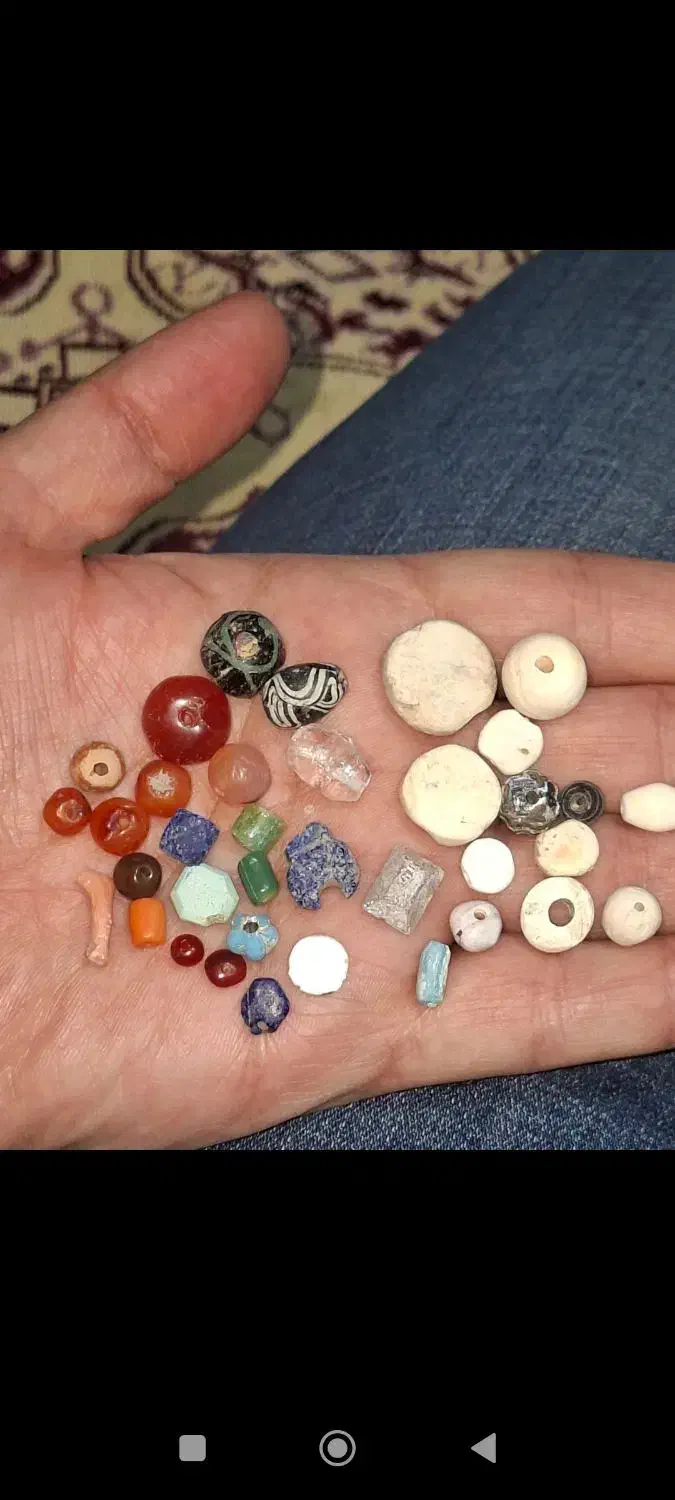 مجموعه مهره کهنه|کلکسیون اشیاء عتیقه|هشتگرد, شهرک ریحانه|دیوار