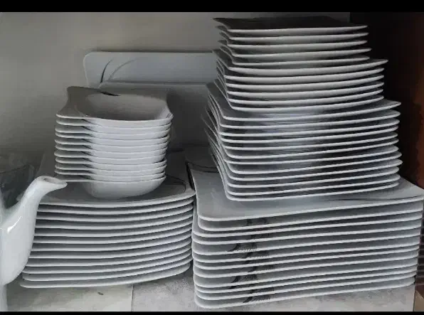 سرویس چینی 12نفره توس 86پارچه|ظروف سرو و پذیرایی|اراک, |دیوار