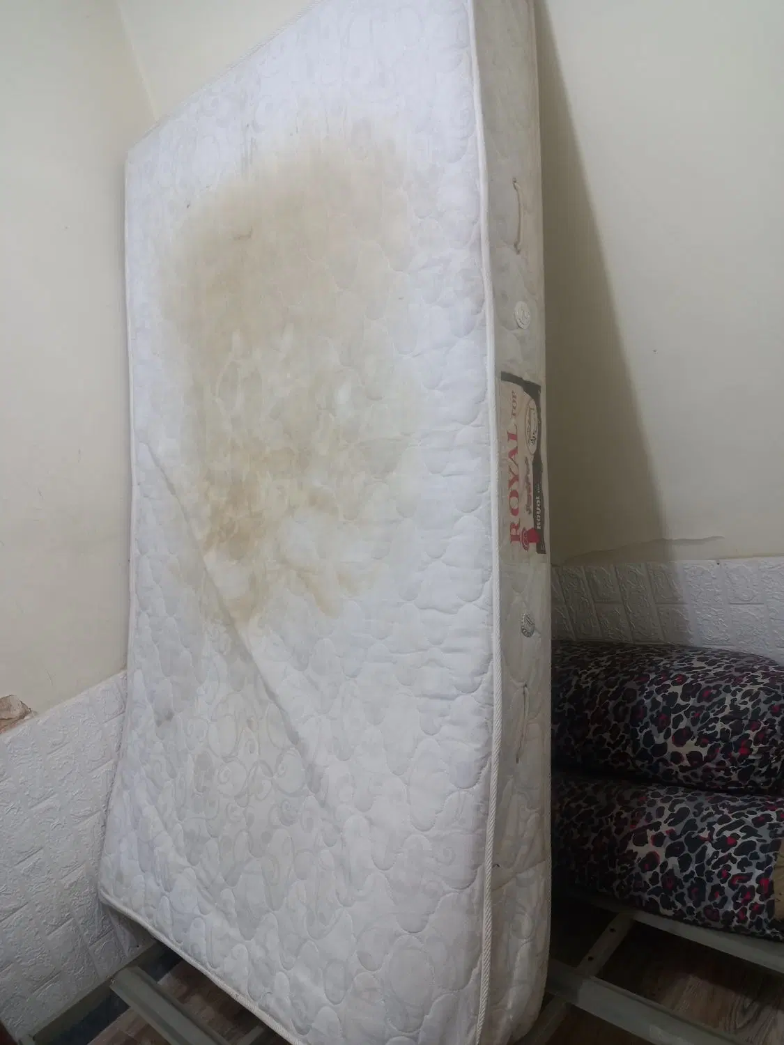 تشک|تشک تختخواب|کرج, شهرک جهان‌نما|دیوار