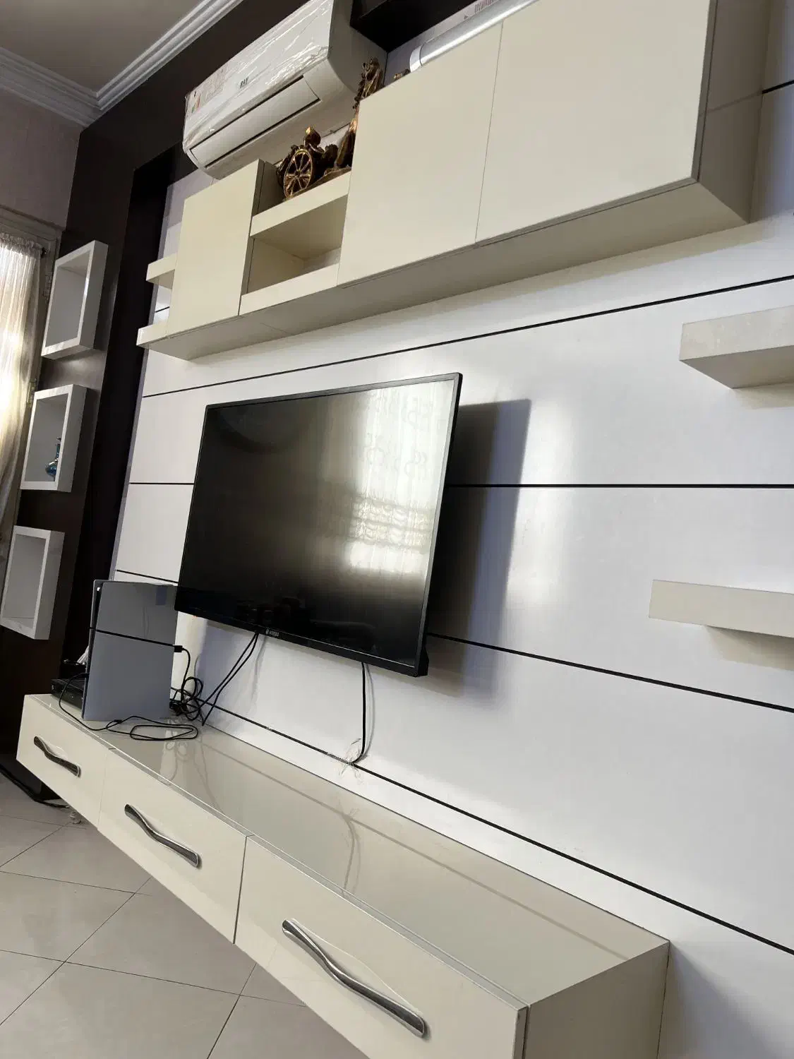 میز تلویزیون یه کار شیک فقط۱۰تومان|میز تلویزیون|مشهد, امیریه|دیوار