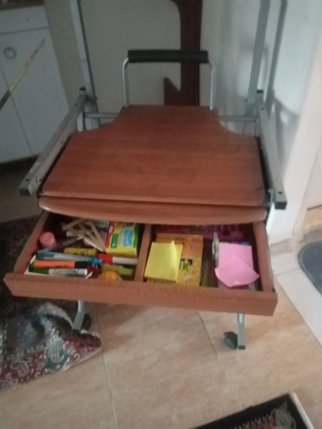 صندلی ومیزطراحی|صندلی و نیمکت|قدس, شهر‌قدس|دیوار