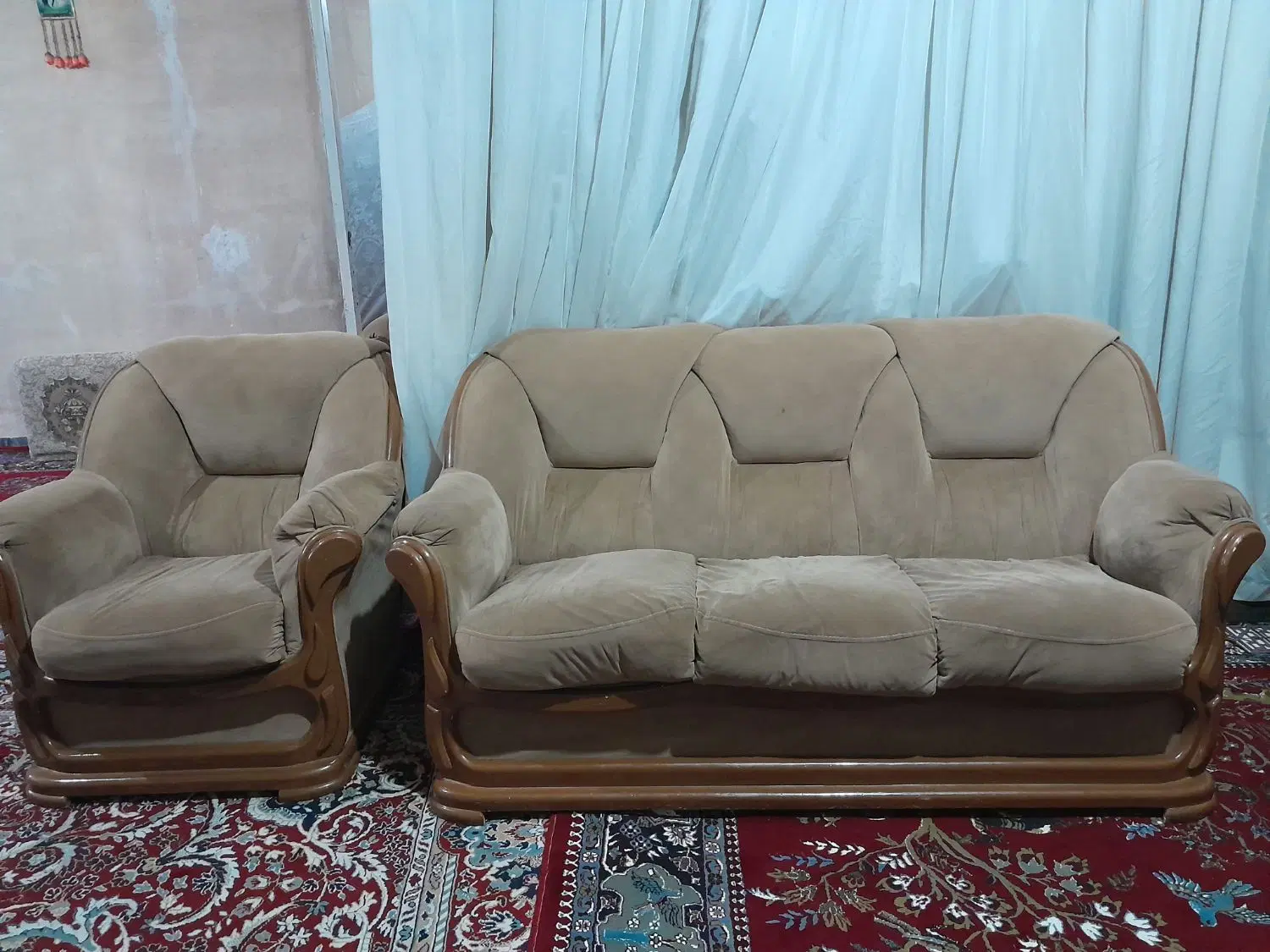 مبل|مبلمان خانگی و میز عسلی|ایوان, |دیوار