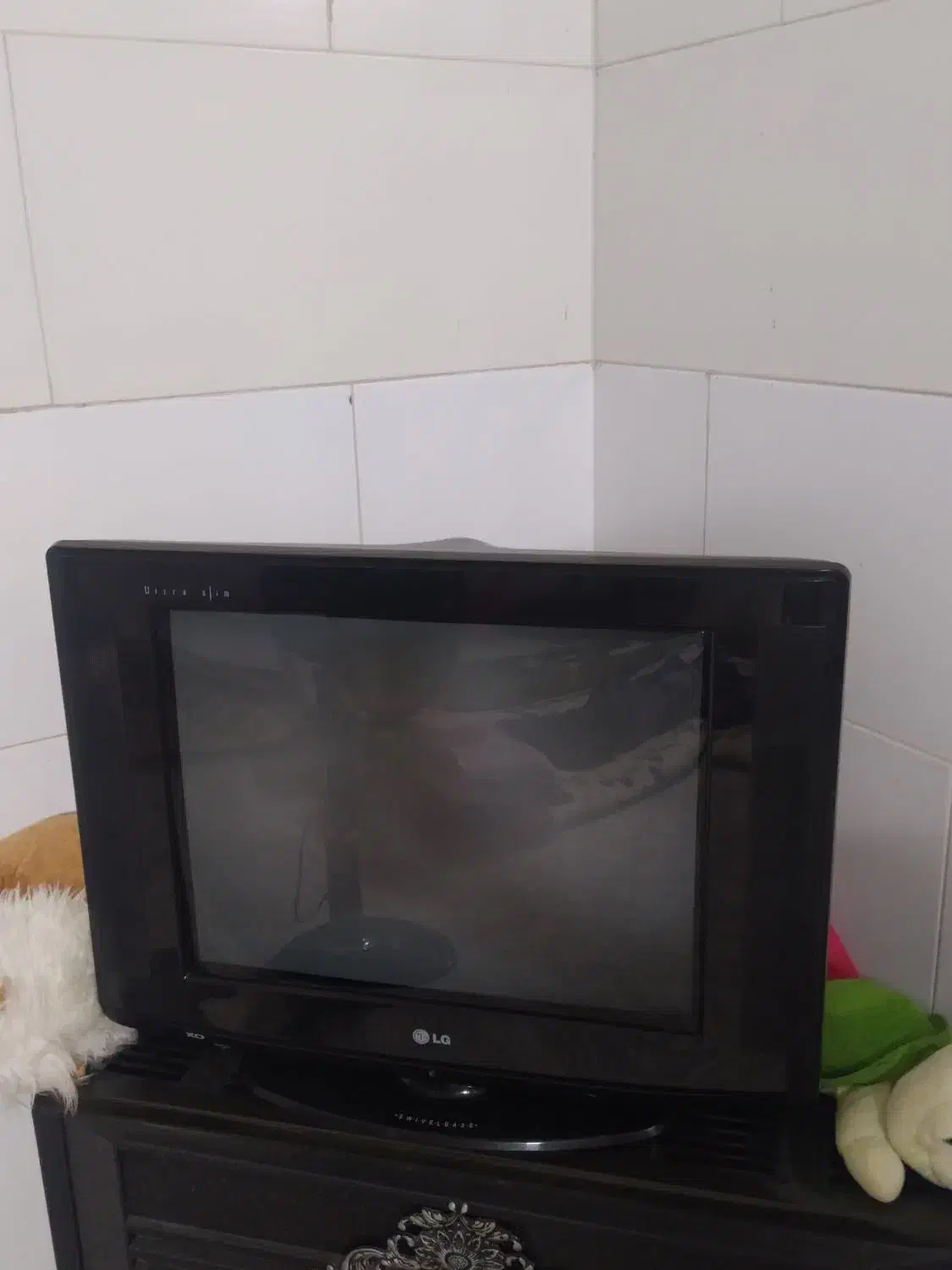 تلویزیون|تلویزیون و پروژکتور|قم, قلعه کامکار|دیوار