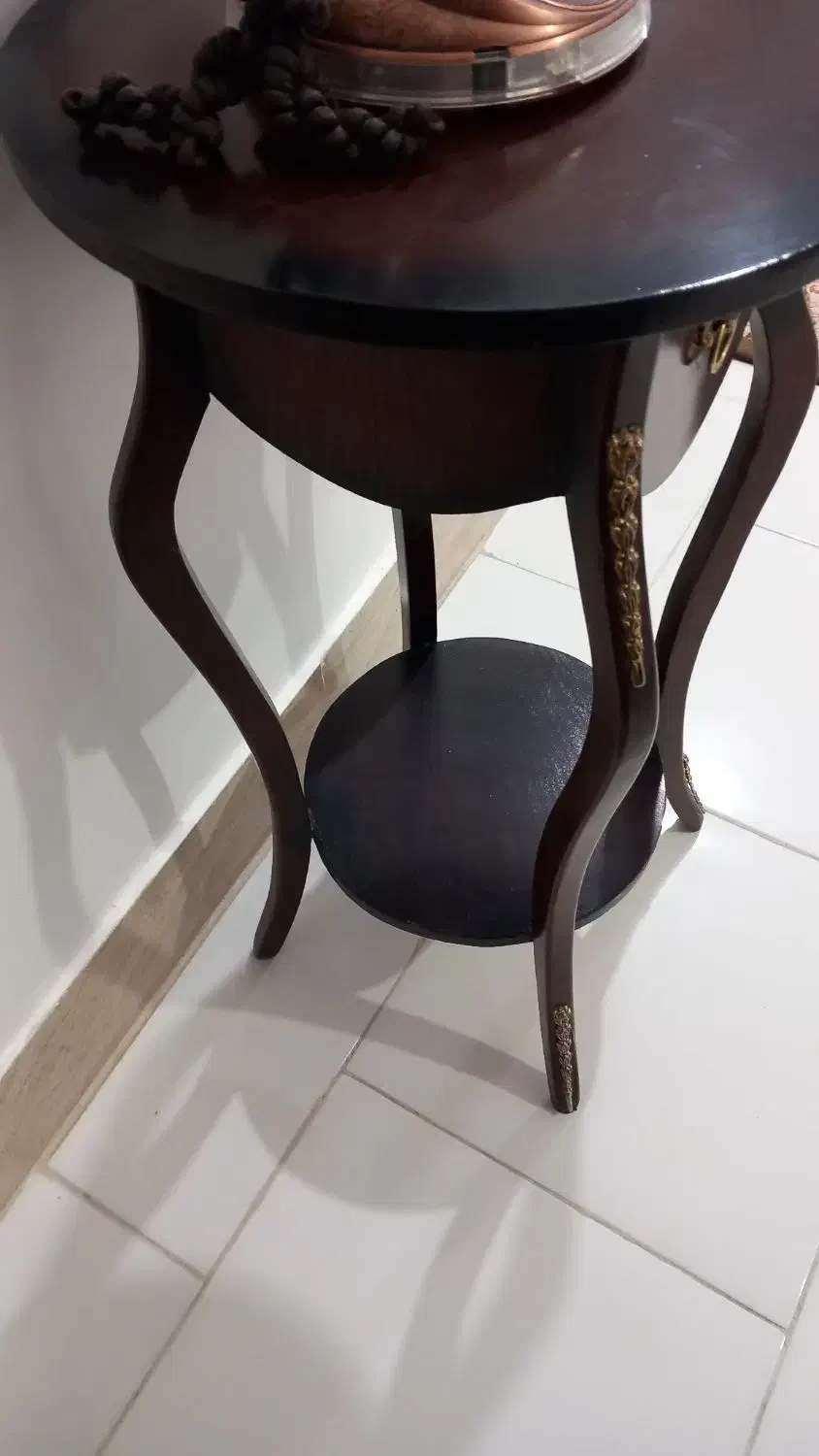 میز تلفن چوب خیلی تمیزدرحدنو۴۰۰ تومن|میز تلفن|تربتحیدریه, ترمینال|دیوار