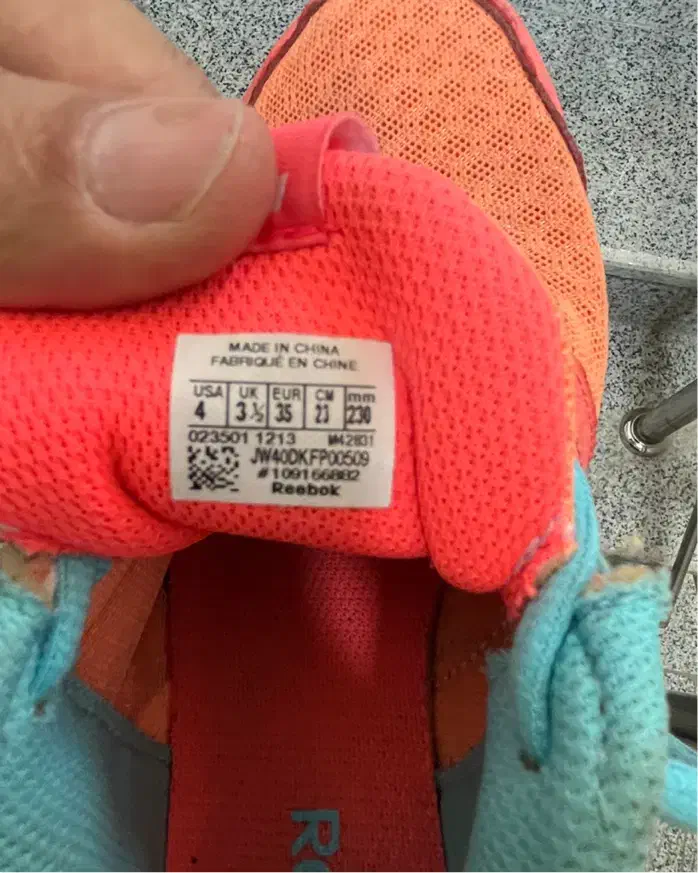 کفش ری بوک اصل سایز ۳۵|کیف، کفش، کمربند|بوشهر, |دیوار