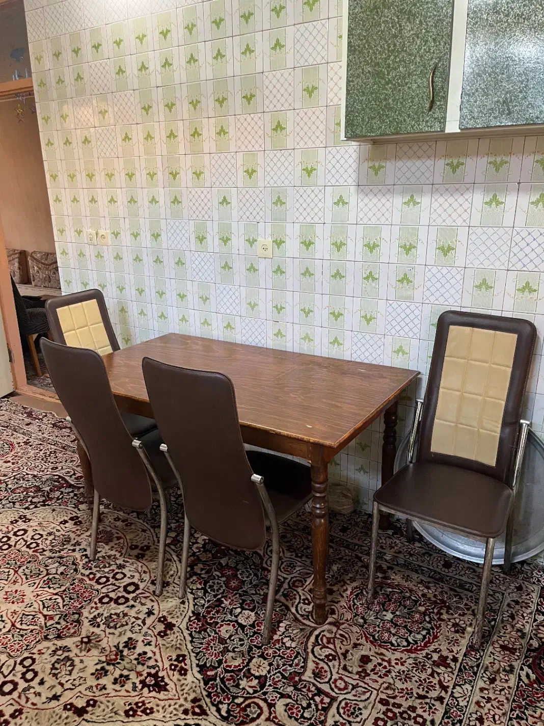 میز و صندلی ناهارخوری سالم و تمیز|میز و صندلی غذاخوری|قائمشهر, |دیوار