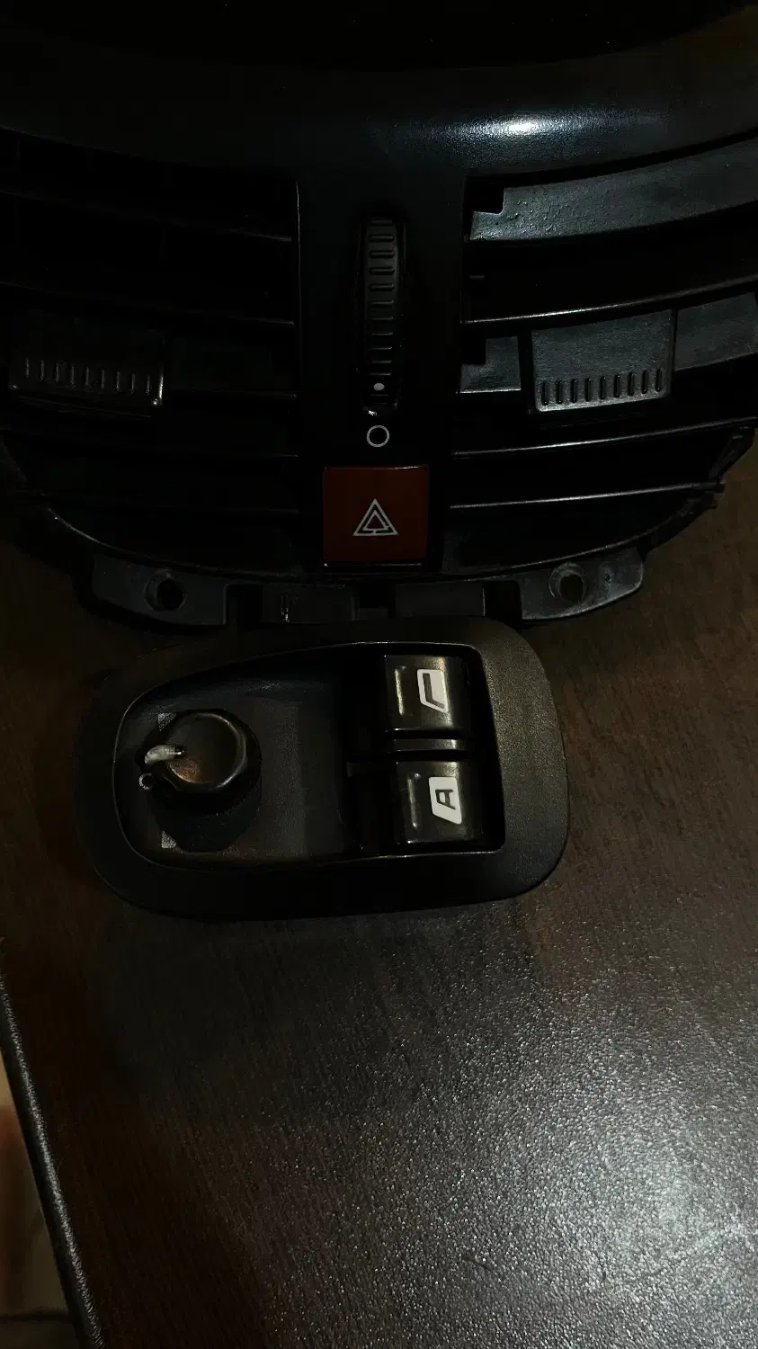 هواکش کولر و کلید فابریک ۲۰۷|قطعات یدکی و لوازم جانبی|ری, علایین|دیوار