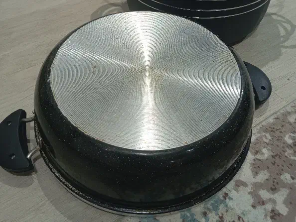 ماهیتابه درحدنوسایز بزرگ|ظروف پخت‌وپز|شهریار, شهرک امیریه|دیوار