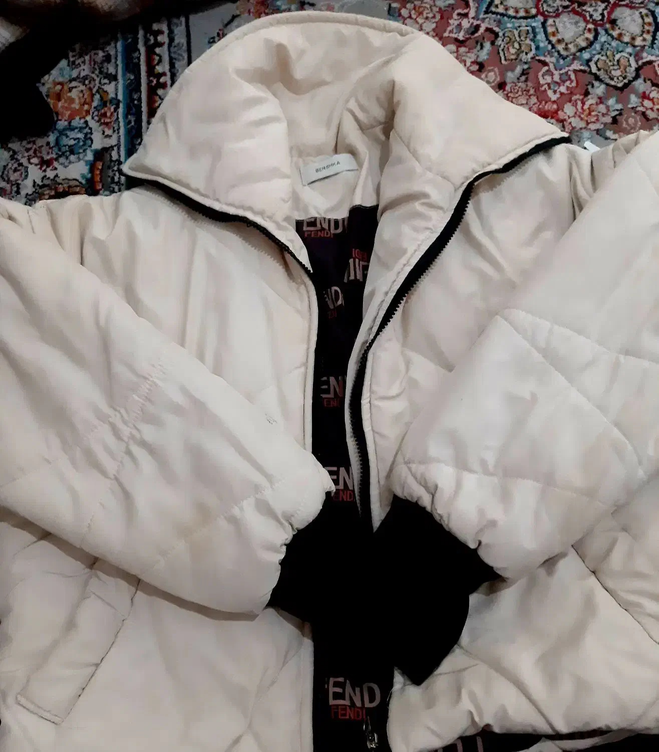 تعدادی لباس تمیز به فروش میرسد...|لباس|کرج, حسن آباد|دیوار