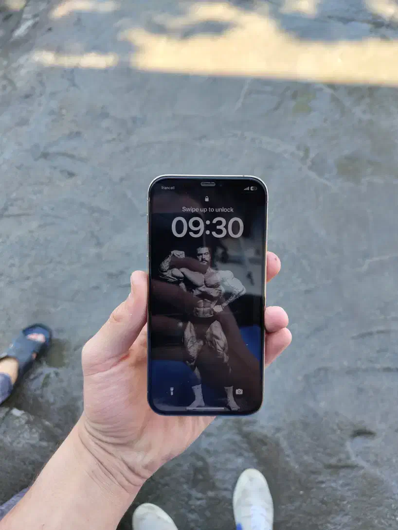 اپل iPhone 12 Pro با حافظهٔ ۲۵۶ گیگابایت|موبایل|مشهد, توس (بلوار توس)|دیوار