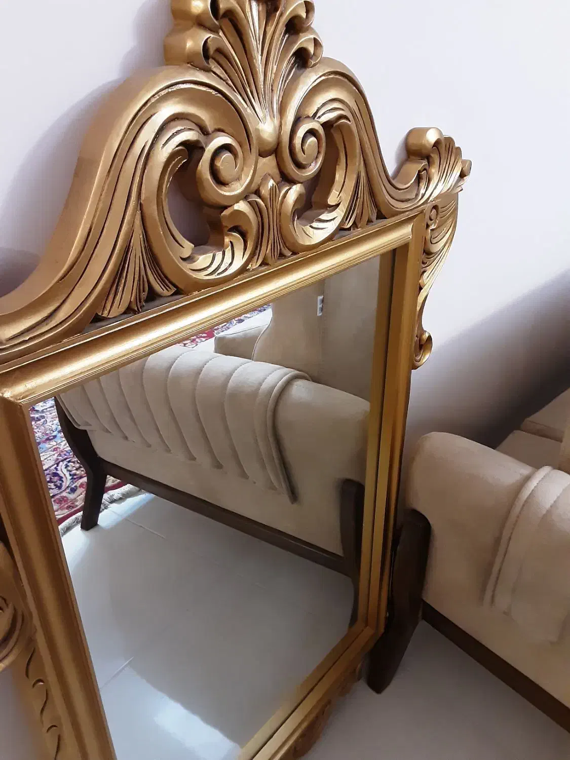 ائینه با تاج چوب طلایی زیبا|آینه|کرمان, |دیوار