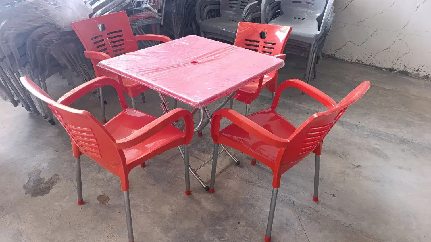 صندلی پلاستیکی ومیز تاشو ست هرومز کد 763|میز و صندلی غذاخوری|کرمان, |دیوار