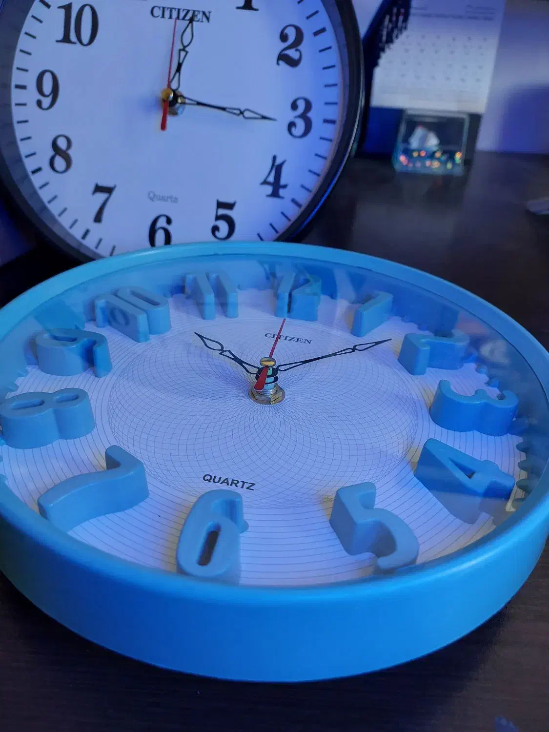 ساعت تبلیغاتی ساعت رومیزی دیواری عمده ۳ سایز ضمات|ساعت دیواری و تزئینی|تهران, بازار|دیوار