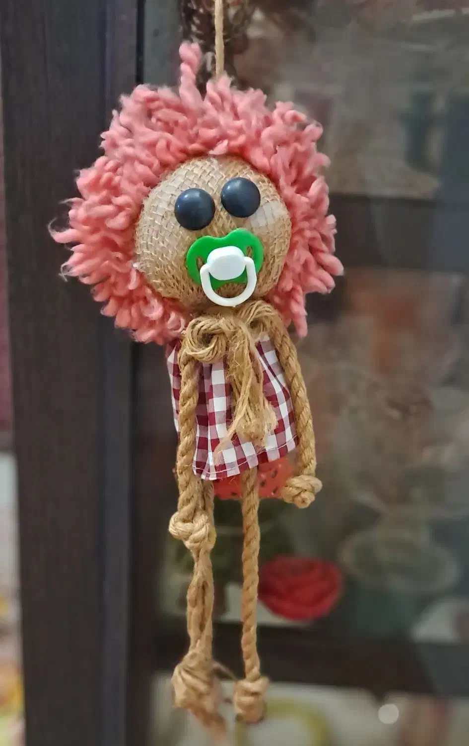 عروسک|اسباب‌‌بازی|لاهیجان, لیالستان|دیوار