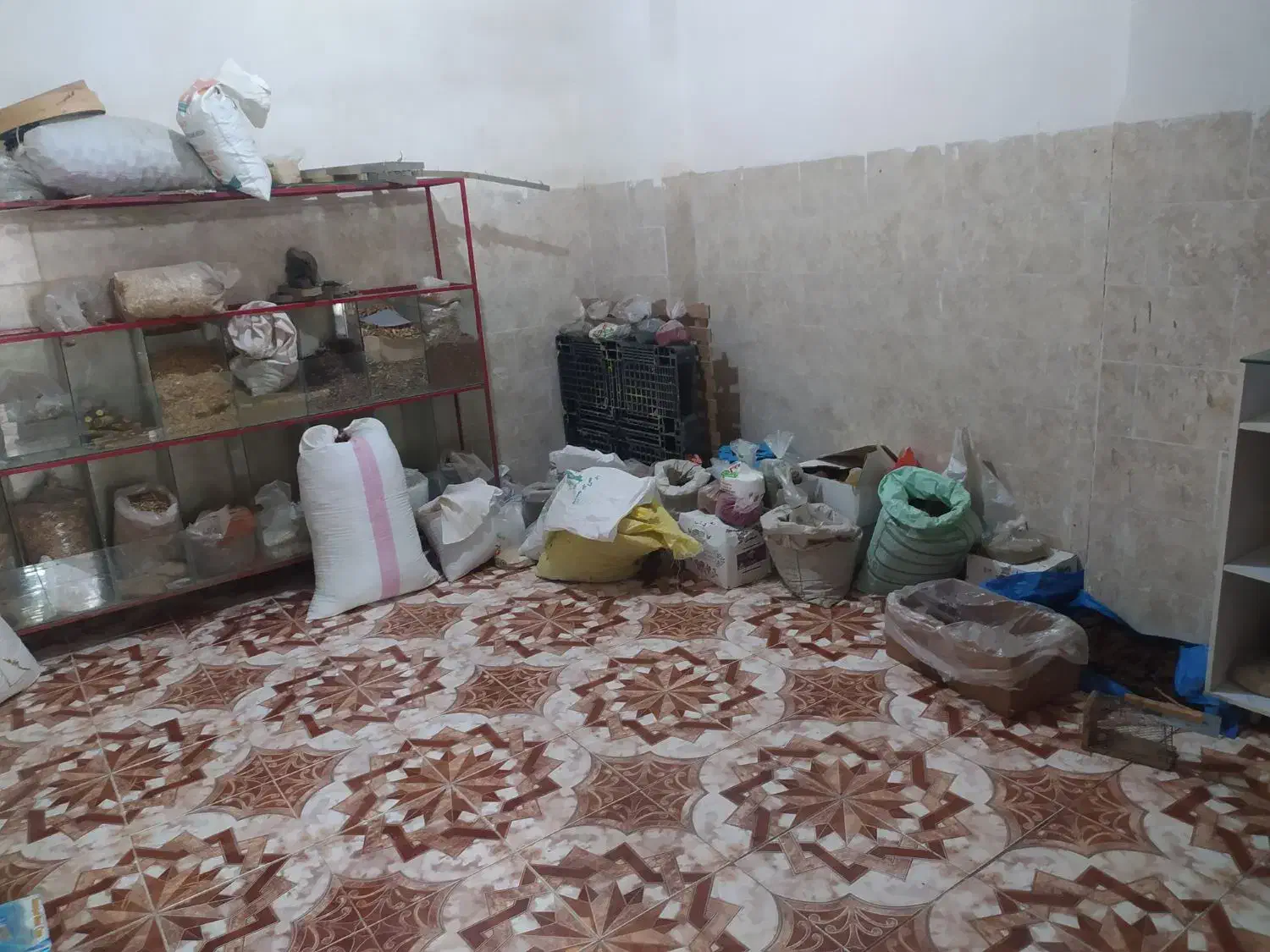 فروش امتیاز مغازه عطاری|فروش مغازه و غرفه|چابهار, |دیوار