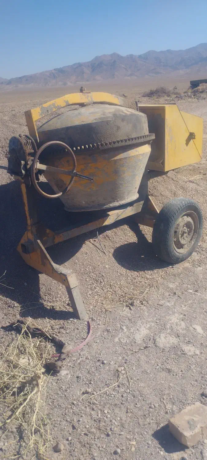 خردکن و همزن|خردکن، آسیاب، غذاساز|سده (خراسان جنوبی), |دیوار